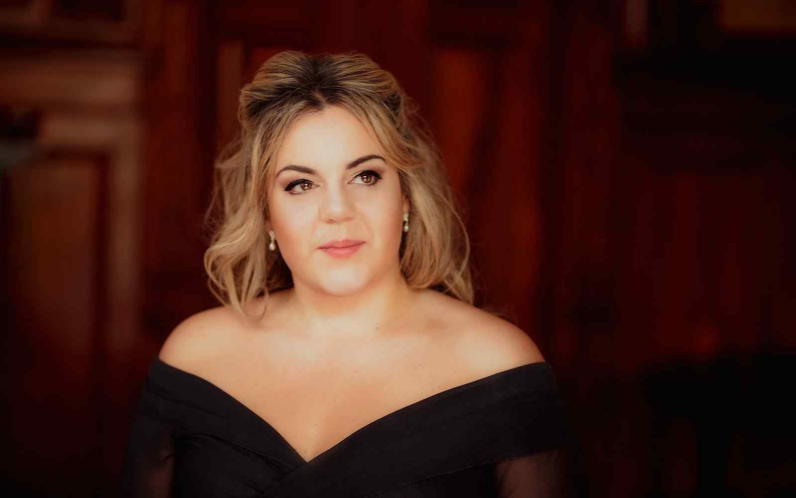 Gabriella Image for T4