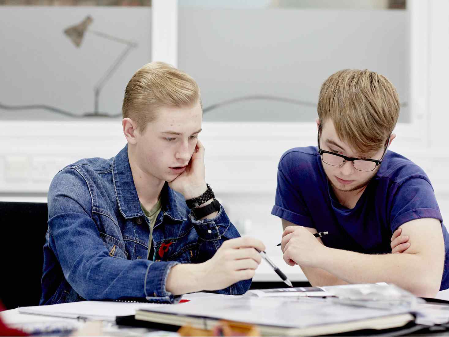 Students working in studio 